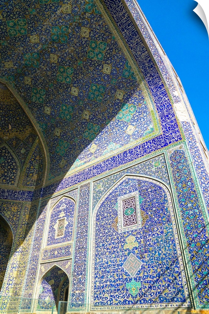 Tiled archway in Isfahan blue, Imam Mosque, UNESCO World Heritage Site, Isfahan, Iran, Middle East