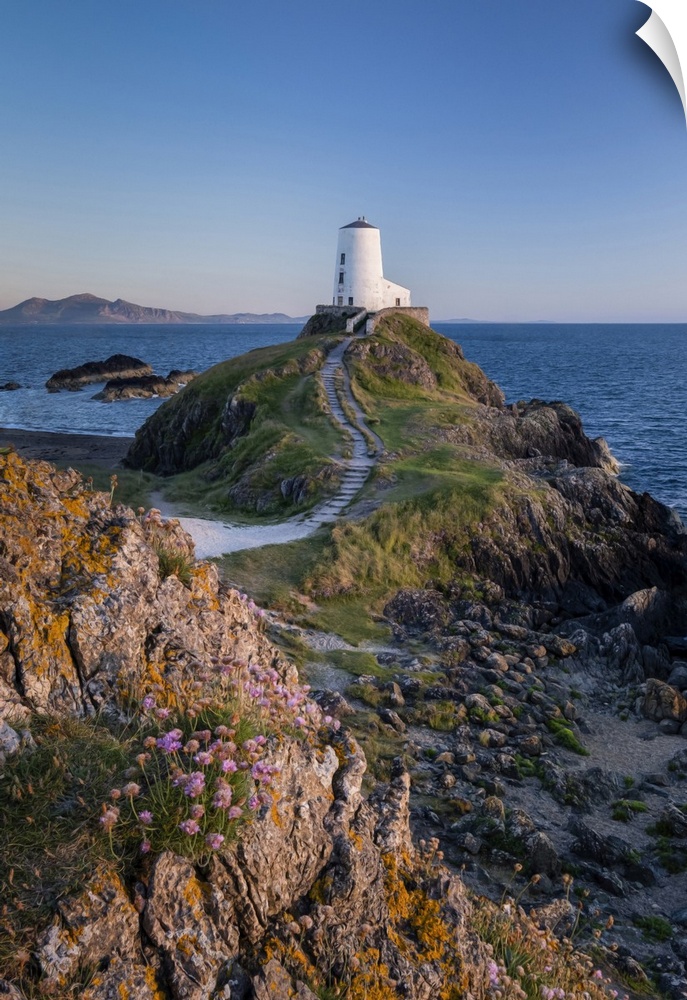 Twr Mawr Lighthouse, Llanddwyn Island (Ynys Llanddwyn), near Newborough, Anglesey, North Wales, United Kingdom, Europe