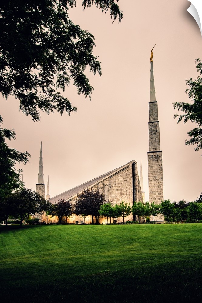 The Chicago Illinois Temple in Glenview was dedicated by Gordon B. Hinckley in August 1985. It sits on 13 acres of land an...