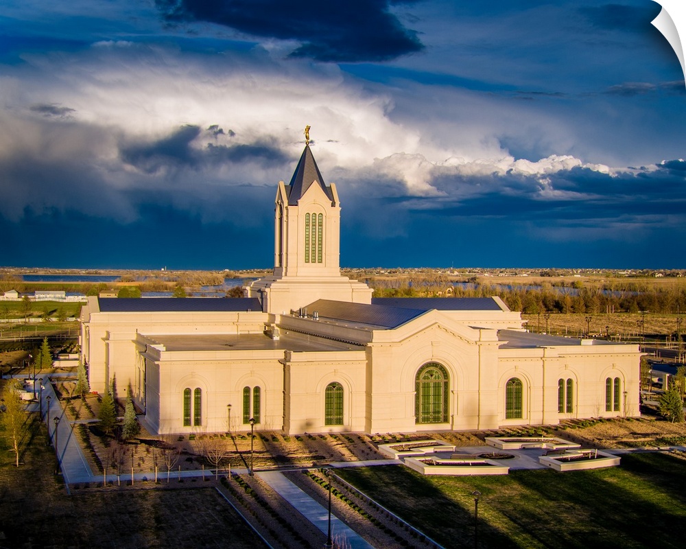 The Fort Collins Colorado Temple sits on nearly 16 acres of land and encompasses 42,000 square feet. The temple was built ...