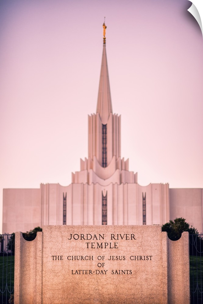 The Jordan River Utah Temple is found in South Jordan, Utah, and encompasses an incredible 148, 236 square feet. It's one ...