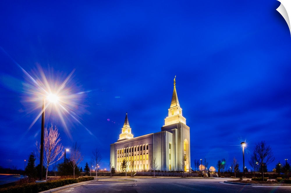 The Kansas City Missouri Temple has double towers, an architectural quality that distinguishes it from other temples and g...