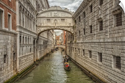 Gondolas in Bridge of Sighs in Venice, Italy