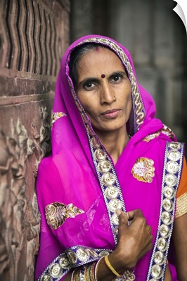Indian woman at the Taj Mahal in Agra, India