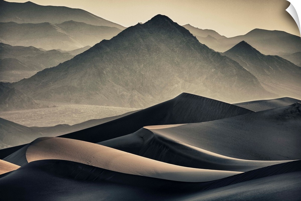 Mesquite Sand dunes in Death Valley National Park at sunrise