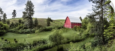 Red barn and gardens in the Palouse region of Washington