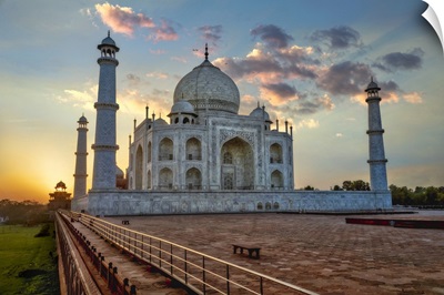Sunrise At The Taj Mahal