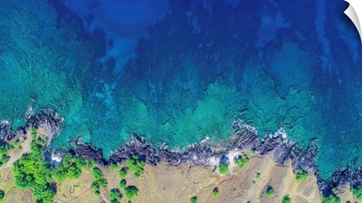 Overhead photograph of the west shore of Kona Island, Hawaii