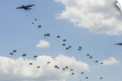 A C-130 Hercules drop U.S. Army airborne troops over Maryland