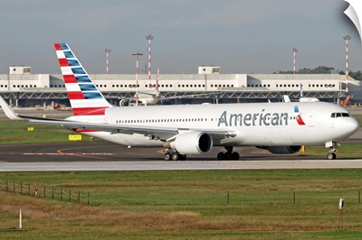 An American Airlines Boeing 767 at Milano Malpensa Airport, Italy
