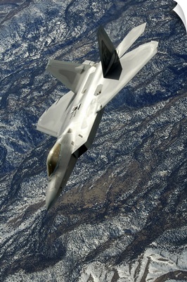 An F22 Raptor in flight