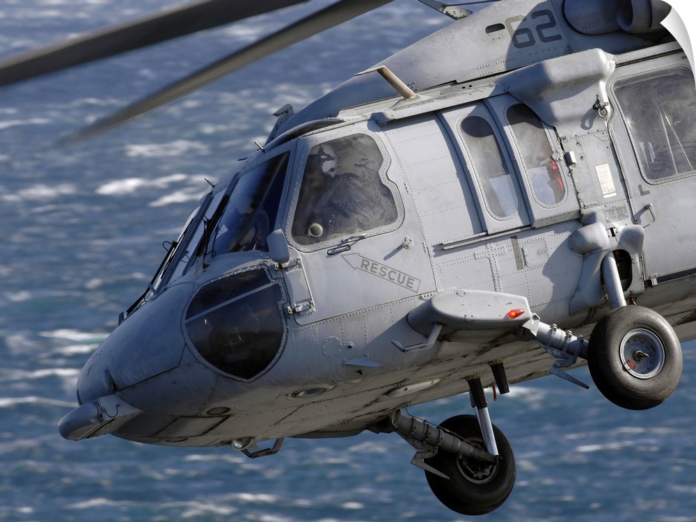An MH-60S Seahawk helicopter.