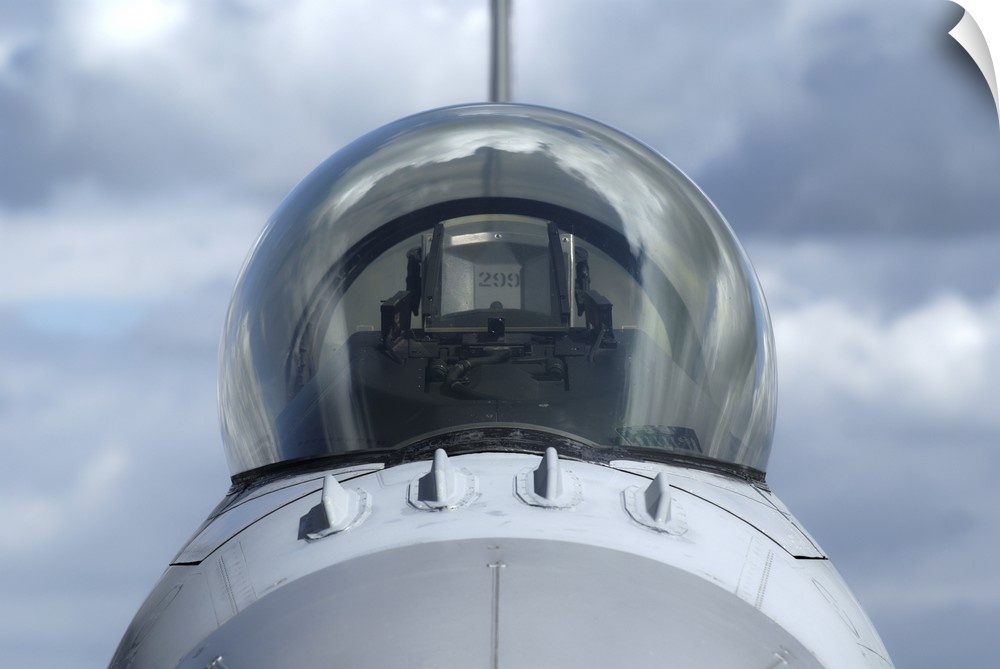 Close-up view of the canopy on a F-16A Fighting Falcon.