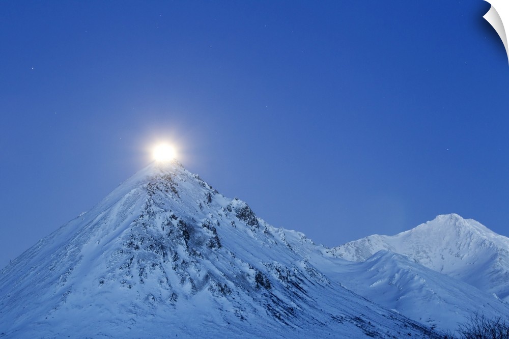 Full moon over Ogilvie Mountains, Tombstone Park, Dempster Highway, Canada.