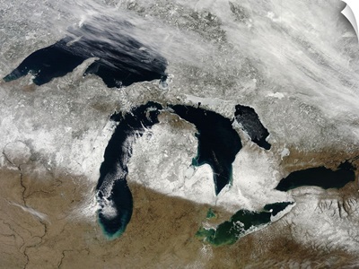 Satellite view of snow across Wisonsin, Michigan and Canada
