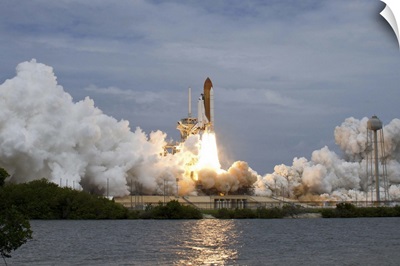 Space shuttle Atlantis lifts off from the Kennedy Space Center, Florida