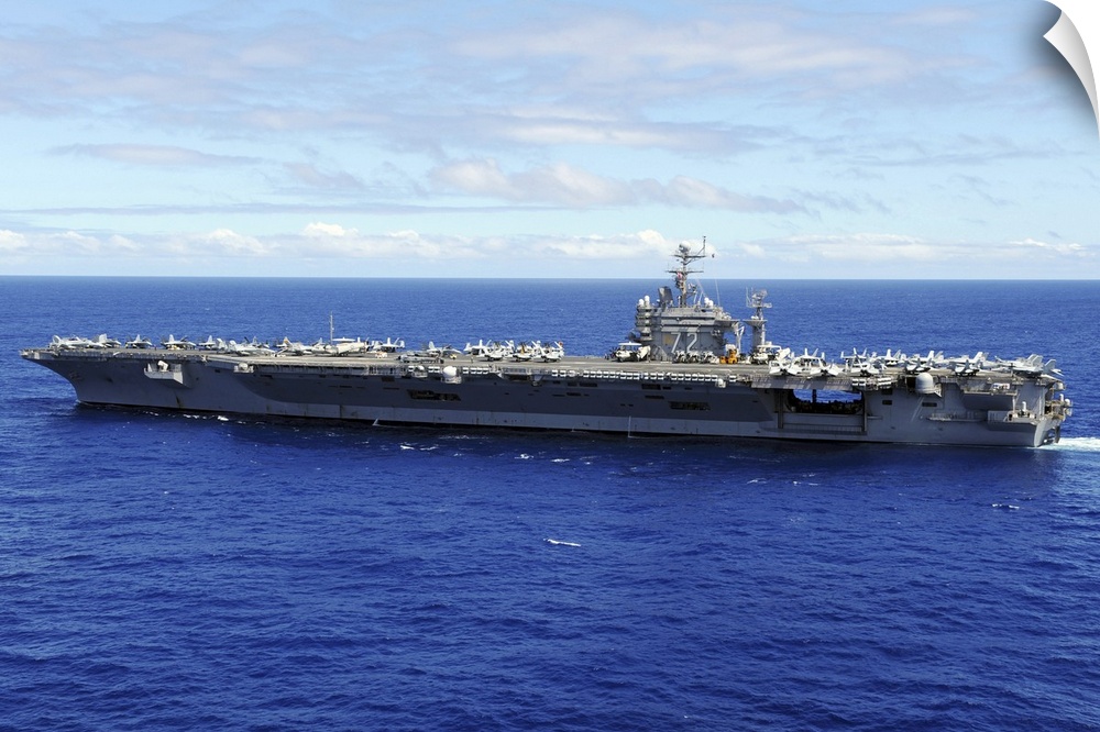 Pacific Ocean, September 19, 2010 - The aircraft carrier USS Abraham Lincoln (CVN-72) transits across the Pacific Ocean. T...