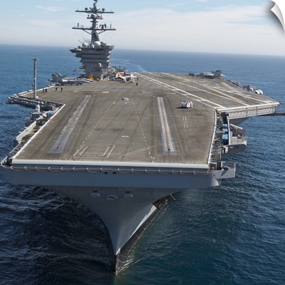 The aircraft carrier USS Carl Vinson in the Pacific Ocean