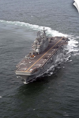 The amphibious assault ship USS Nassau