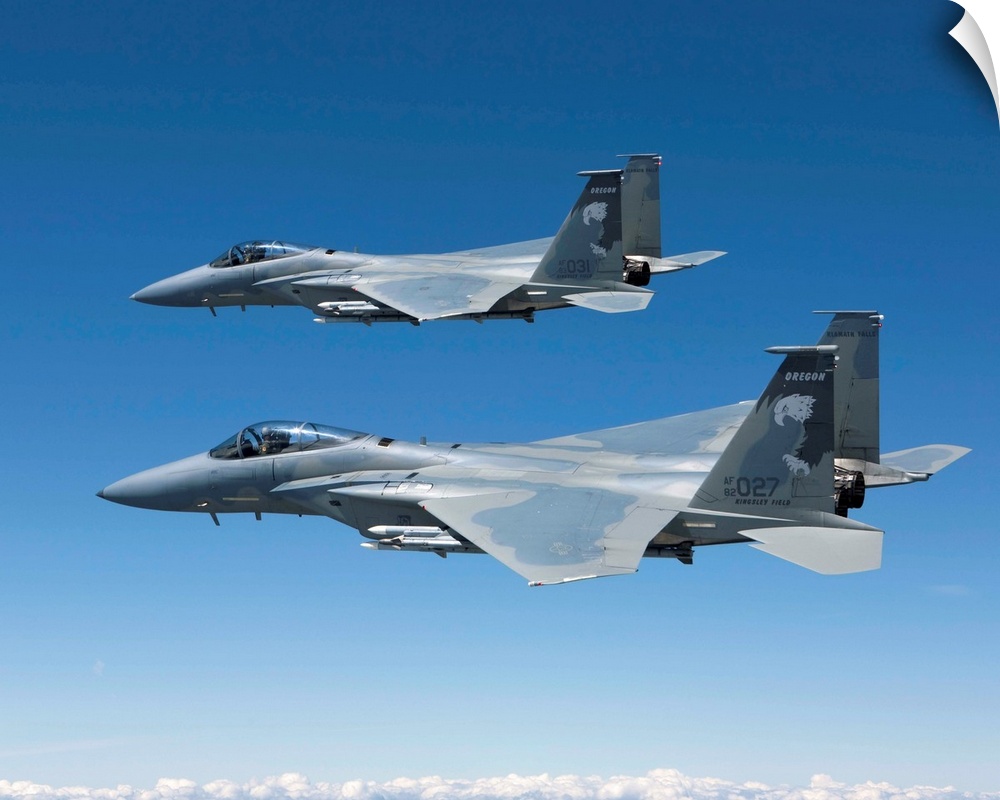 Two F-15 Eagles from the 173rd Fighter Wing conduct air-to-air training over Central Oregon.