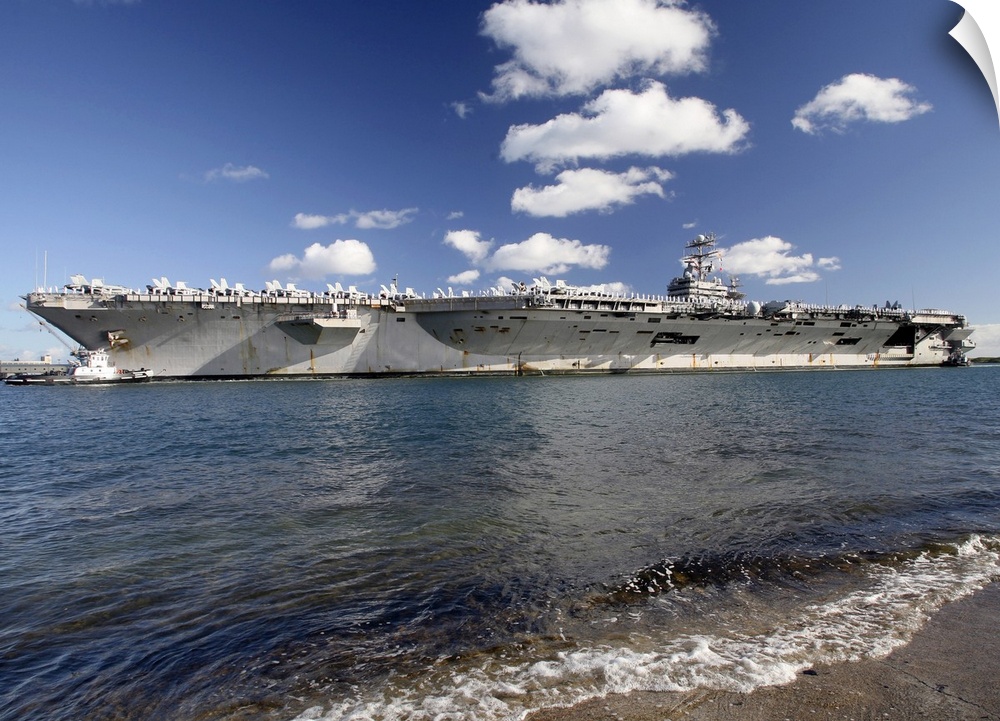 USS Abraham Lincoln returning to port