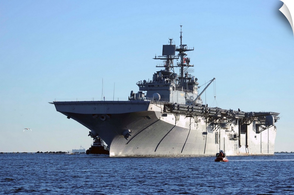 November 2, 2012 - The multipurpose amphibious assault ship USS Bataan (LHD 5) arrives at Naval Station Mayport, Florida..