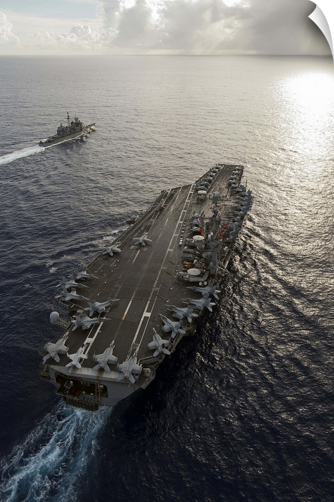 Pacific Ocean, September 20, 2012 - The aircraft carrier USS George Washington (CVN 73) and the Ticonderoga-class guided-m...