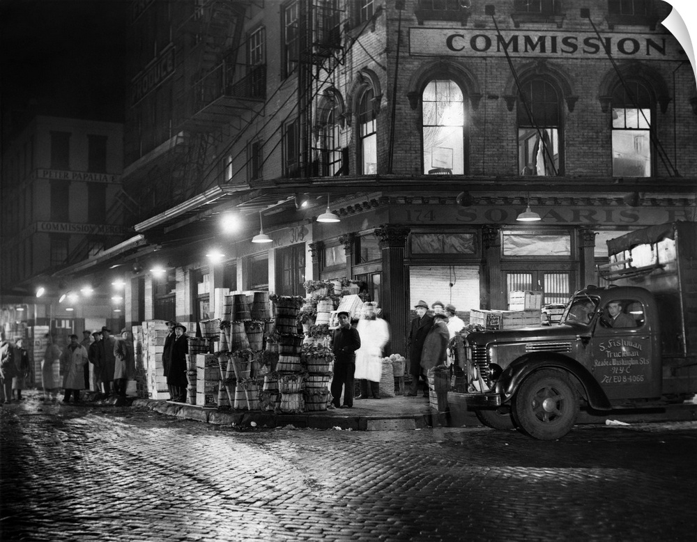 A produce market on Washington Street in Manhattan, New York City. Photograph by Walter Albertin, 1952.
