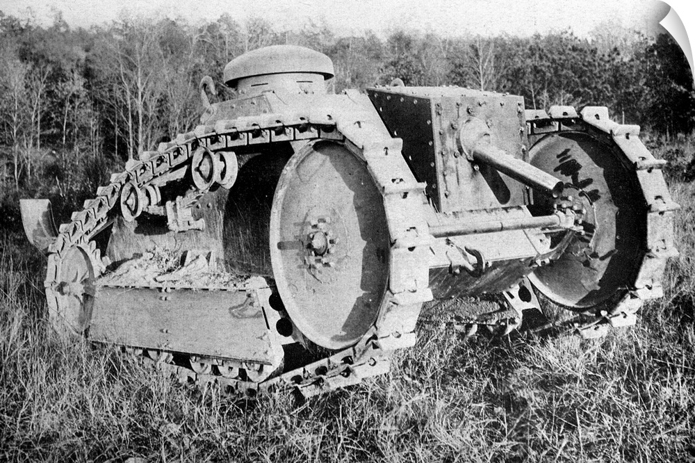 Tank used by the U.S. Army during World War I. Photographed c1918.