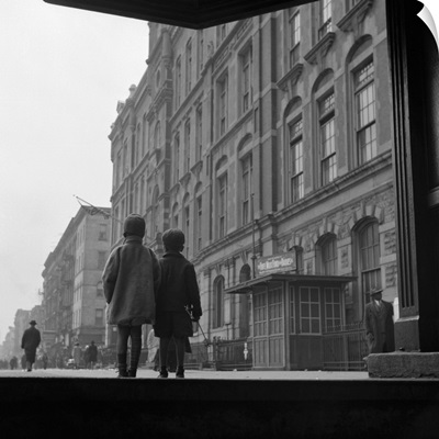 Children on the street in Harlem, New York City, 1943