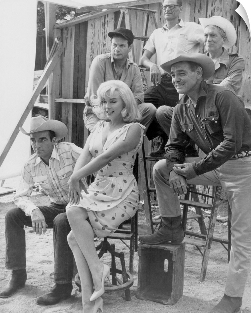 Clockwise: Arthur Miller, John Huston, Clark Gable, Marilyn Monroe, Montgomery Clift and Eli Wallach on location.