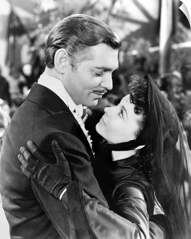 Vivien Leigh as Scarlett O'Hara and Clark Gable as Rhett Butler in the film 'Gone with the Wind' directed by Victor Flemin...
