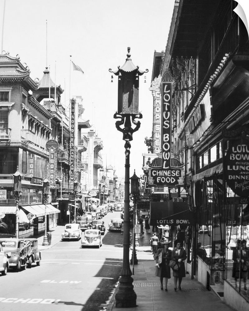 San Francisco, Chinatown. Grant Avenue, the Main Street Of Chinatown In San Francisco, California. Photographed In the 1940S.
