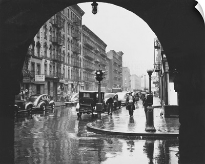 Looking east down 110th Street from Park Avenue in East Harlem, 1947