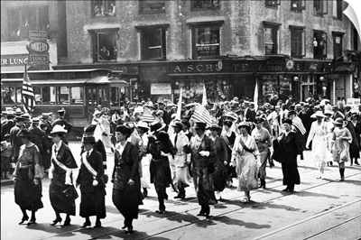 Suffragettes marching in a Victory Parade in New York, 1920