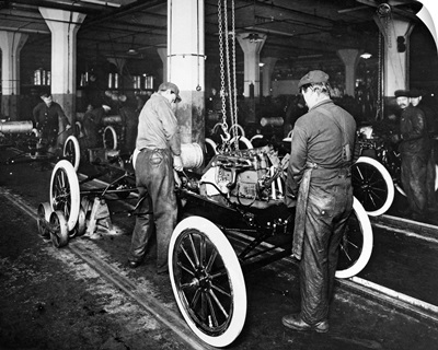 The assembly line at the Ford automobile plant in Highland Park, Michigan, 1913