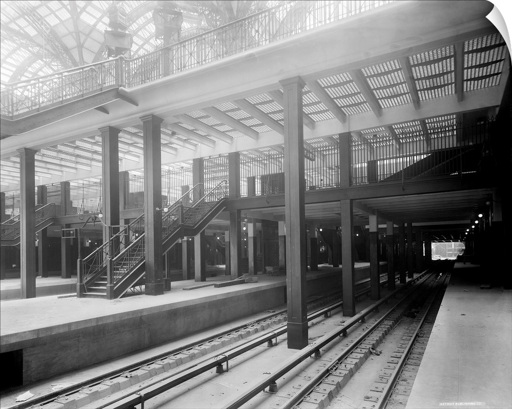The train tracks in Penn Station in New York City. Photograph, c1910.