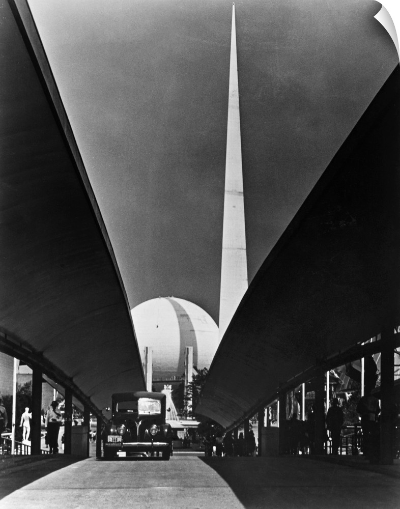 The Trylon and Perisphere at the New York World' Fair in Flushing Meadows, Queens, New York. Photograph by Alexander Allan...