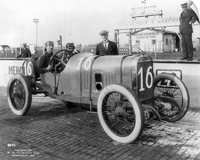 Two racecar drivers at a racetrack in Indianapolis, 1913
