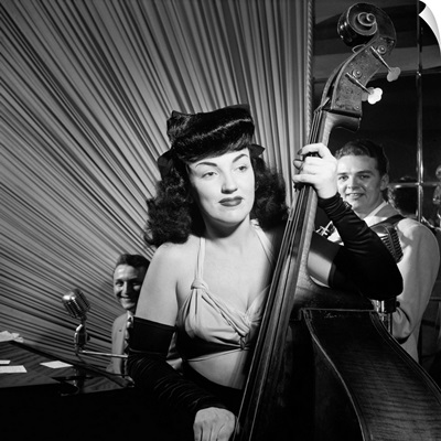 Vivien Garry with Teddy Kaye and Arv Garrison at Dixon's in New York City, 1947