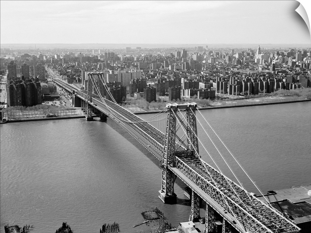 The Williamsburg Bridge spanning the East River from Manhattan to Brooklyn in New York. Photograph, 1978.