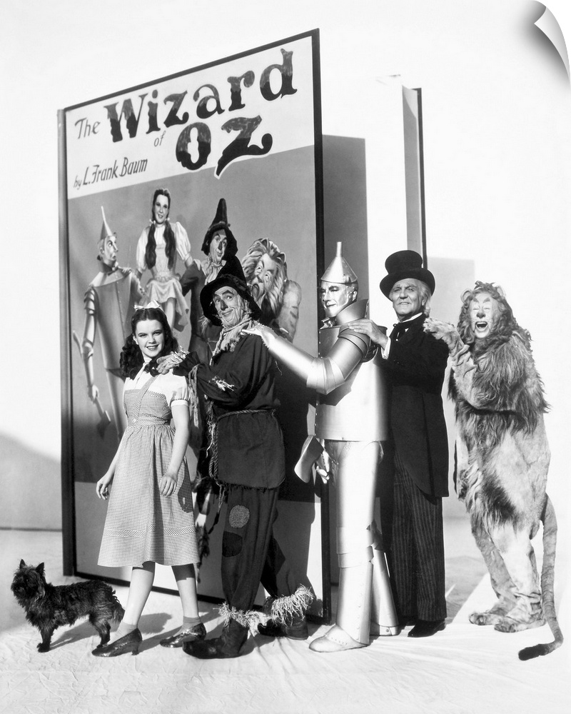Judy Garland as Dorothy, Ray Bolger as the Scarecrow, Jack Haley as the Tin Woodman, Frank Morgan as the Wizard and Bert L...