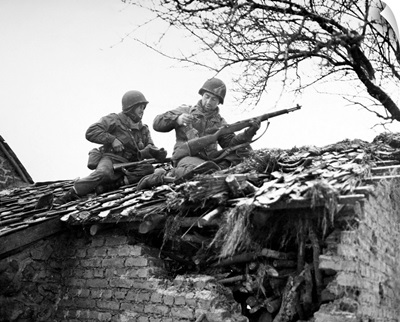 World War II: Belgium, American rifleman