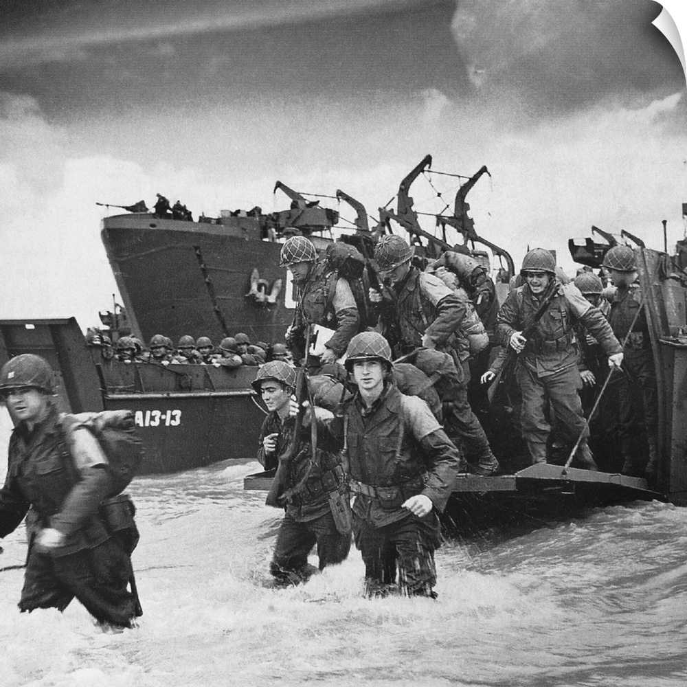 American soldiers landing on the coast at Utah Beach during the invasion of Normandy, 6 June 1944.