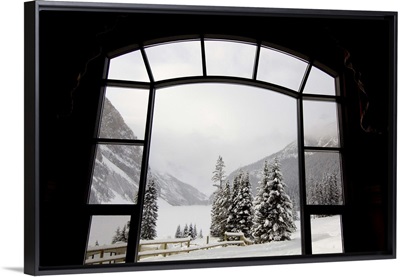 Alberta, Lake Louise, Fairmont Chateau, View over the frozen Lake Louise