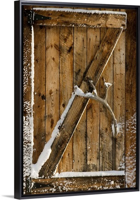 Canada, Manitoba, Hudson Bay, Churchill. main door at Seal River Heritage Lodge