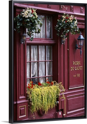 Canada, Quebec, Montreal, Old Montreal, exterior of the Pierre du Calvet restaurant