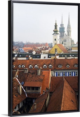 Croatia, Zagreb, Mediterranean area, View across old town and the Cathedral
