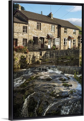 England, Yorkshire Dales National Park, Wensleydale, The river Ure