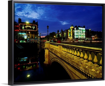 Ireland, Dublin, O'Connell Bridge